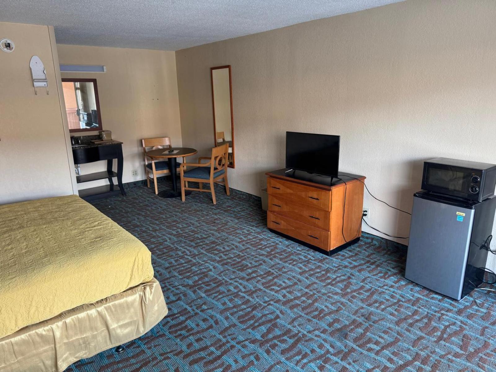 Oyo Hotel Harriman Near I-40 מראה חיצוני תמונה