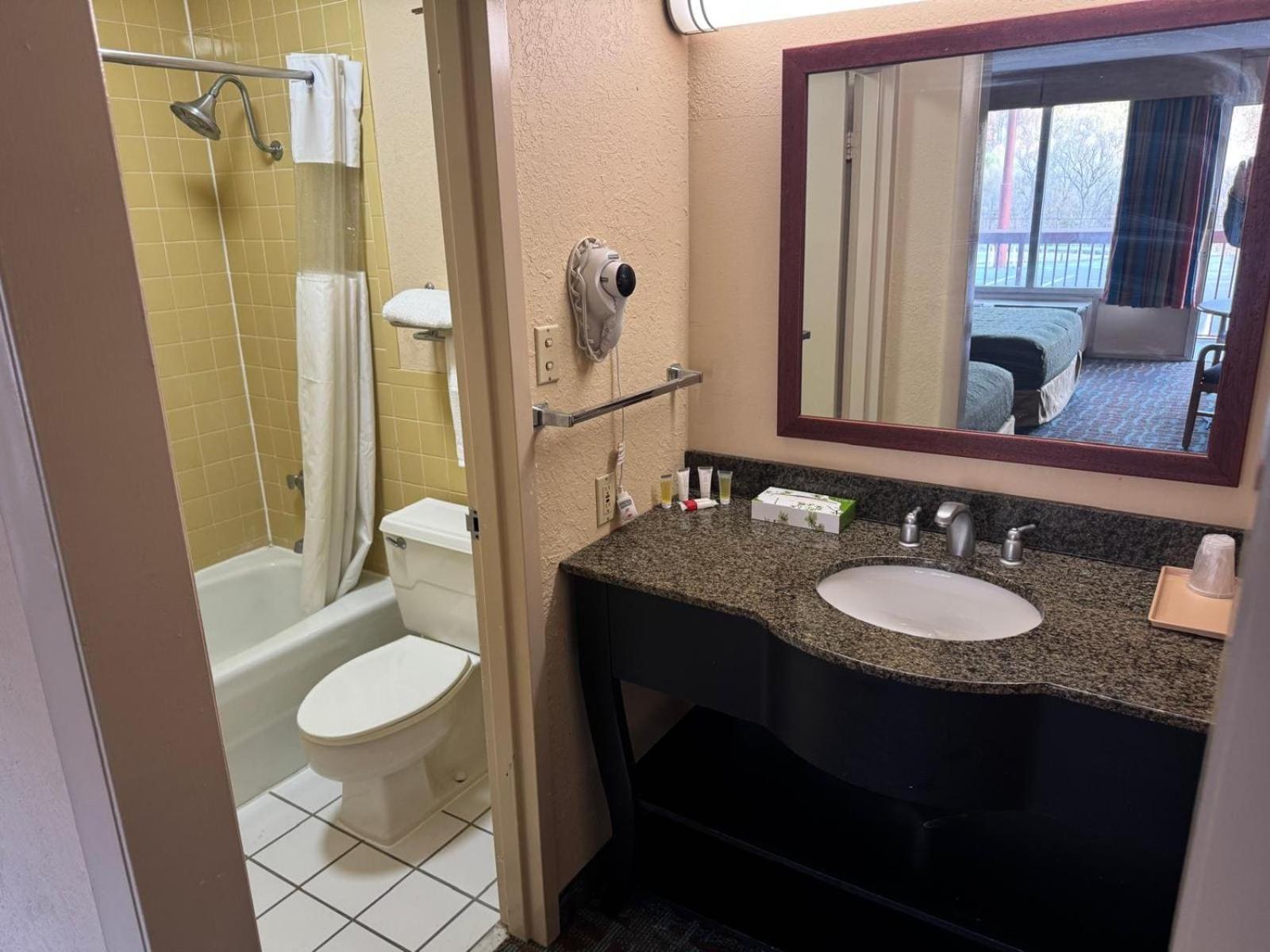 Oyo Hotel Harriman Near I-40 מראה חיצוני תמונה